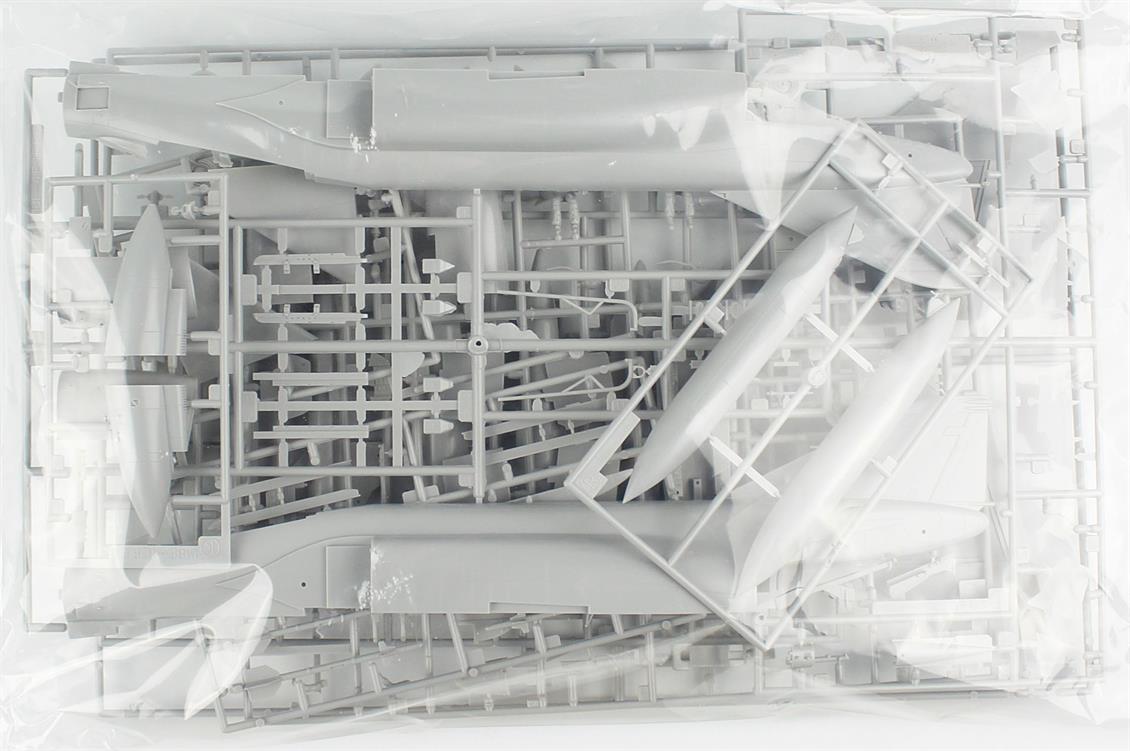 Hasegawa PT7 07207 1/48 Ölçek F-4EJ KAI Phantom II (Super Phantom) Savaş Uçağı Plastik Model Kiti