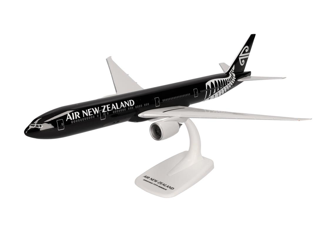 Herpa 612777 1/200 Ölçek, 777-300ER AirNewZeal AllBlacks, Sergilemeye Hazır Model Yolcu Uçağı