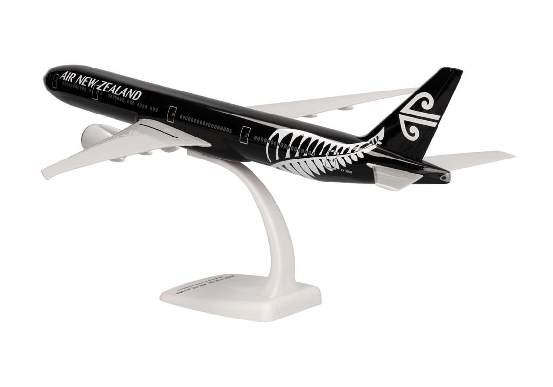 Herpa 612777 1/200 Ölçek, 777-300ER AirNewZeal AllBlacks, Sergilemeye Hazır Model Yolcu Uçağı
