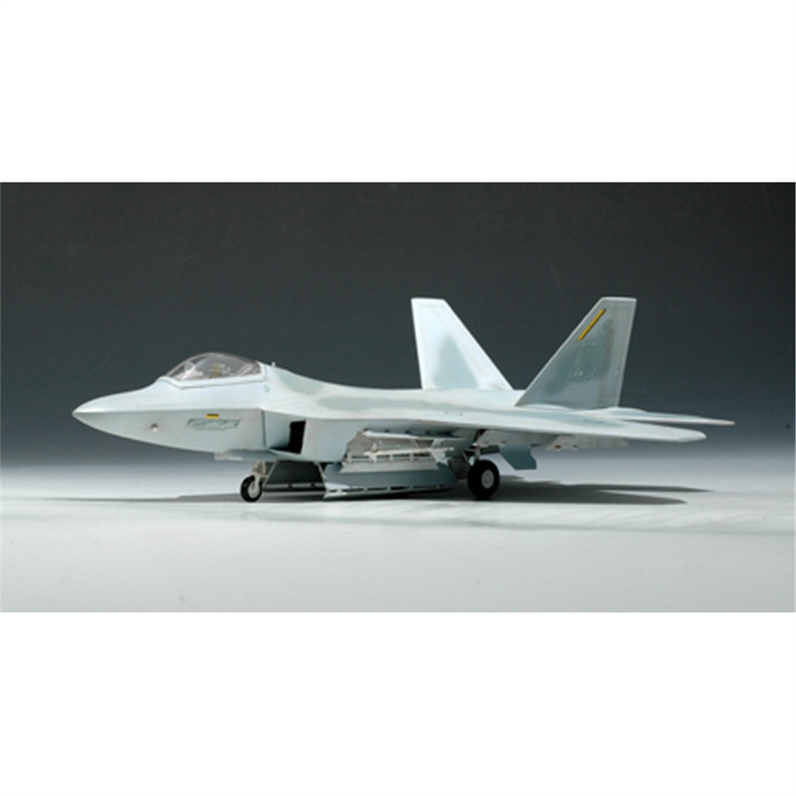 Hobbyboss 80210 1/72 Ölçek, F-22A (Raptor), Savaş Uçağı Plastik Model Kiti