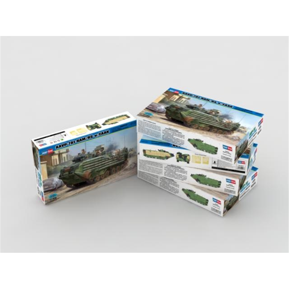 Hobbyboss 82416 1/35 Ölçek, AAVP-7A1 RAM/RS w/EAAK, Amfibi Hücum Aracı Plastik Model Kiti