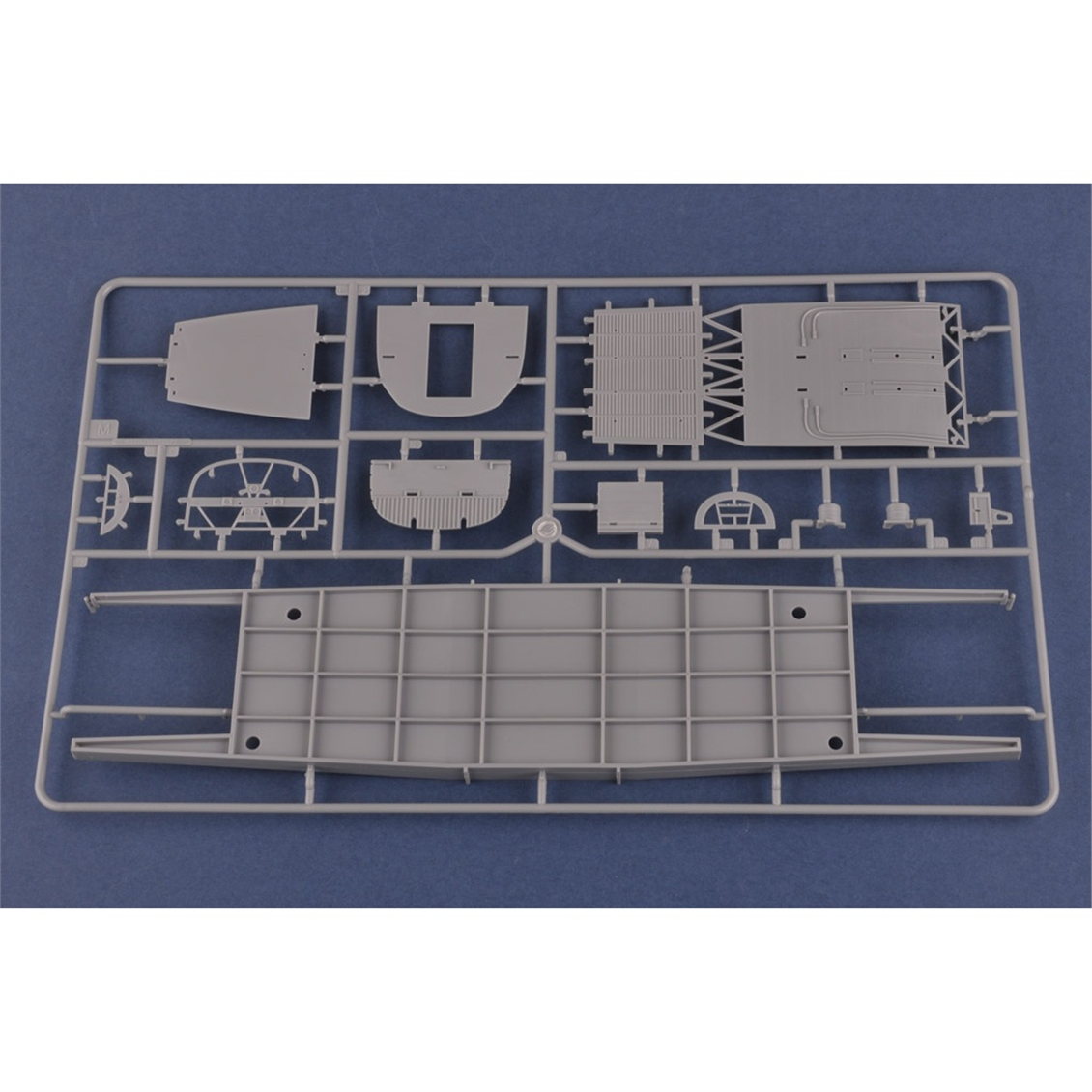 Hobbyboss 83211 1/32 Ölçek, B-24J Liberator, Savaş Uçağı Plastik Model Kiti