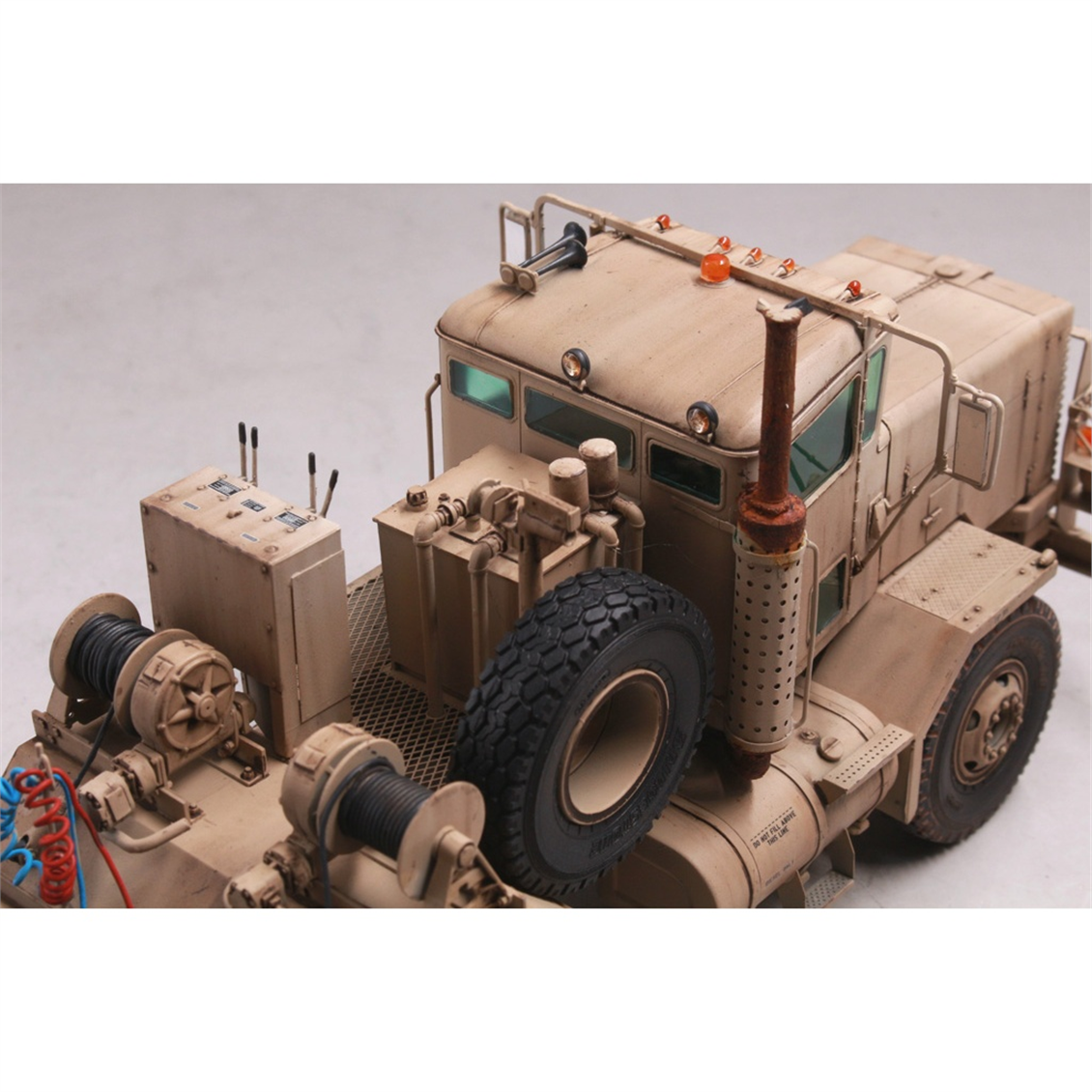 Hobbyboss 85519 1/35 Ölçek, M911 C-HET Çekici ile M747 Tankı ve Ağır Hizmet Dorsesi, Plastik Model Kiti