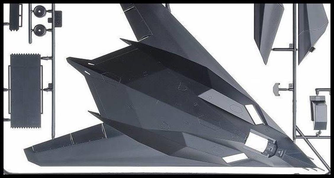 Italeri 0189S 1/72 F-117A Nighthawk Savaş Uçağı Demonte Plastik Maketi