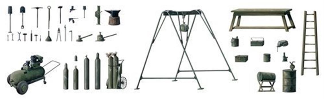 Italeri 0419S 1/35 Tamirhane Ekipmanları Demonte Plastik Maketi