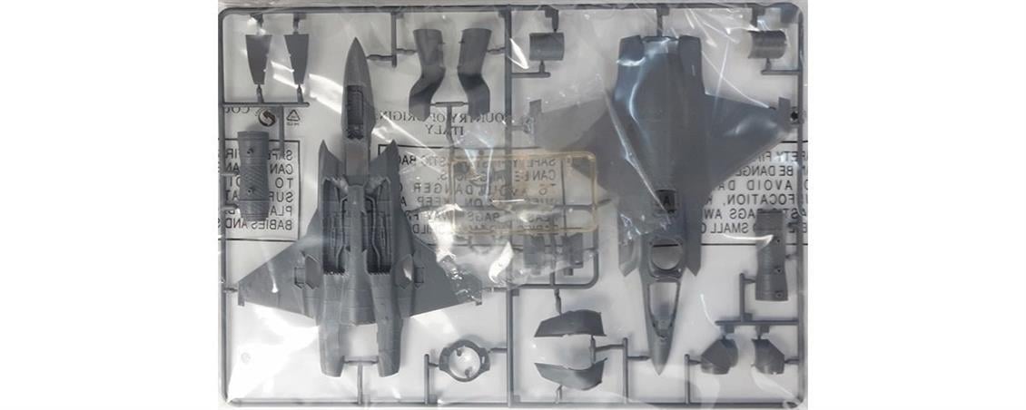 Italeri 1425S 1/72 F-35B Lightning II Savaş Uçağı Demonte Plastik Maketi