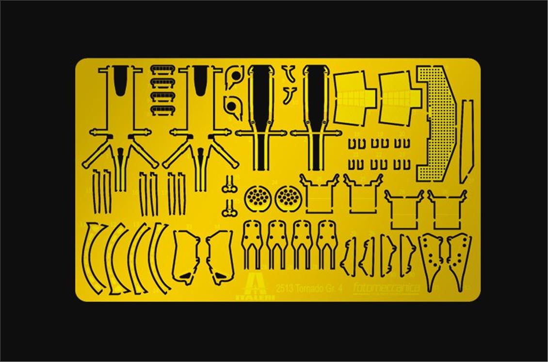 Italeri 2513S 1/32 Tornado Gr.4 Savaş Uçağı Demonte Plastik Maketi