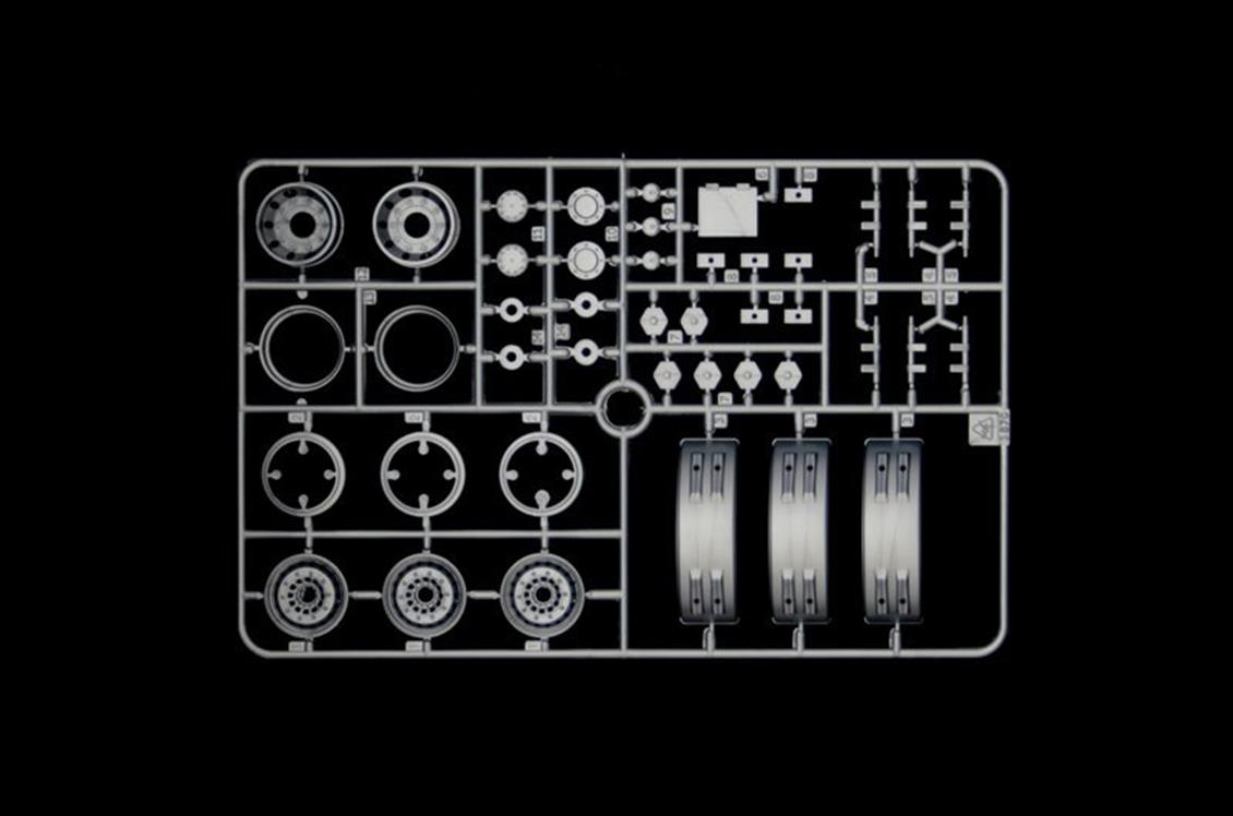 Italeri 3885S 1/24 Kargo Tır Dorsesi Demonte Plastik Maketi