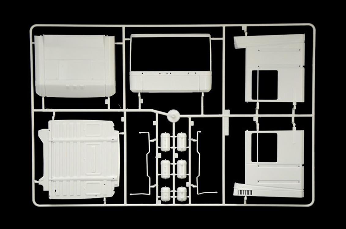 Italeri 3941S 1/24 2001 Renault Magnum AE500 Çekici Demonte Plastik Maketi