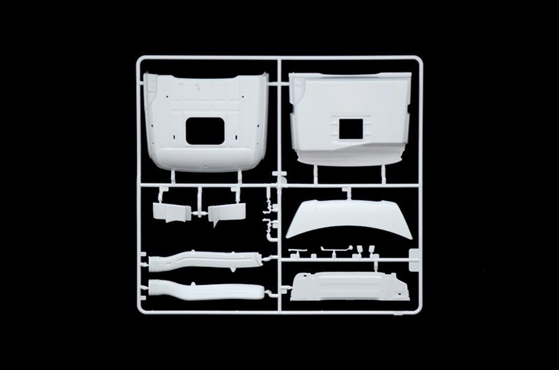 Italeri 3948S 1/24 Mercedes-Benz MP4 Big Space Çekici Demonte Plastik Maketi