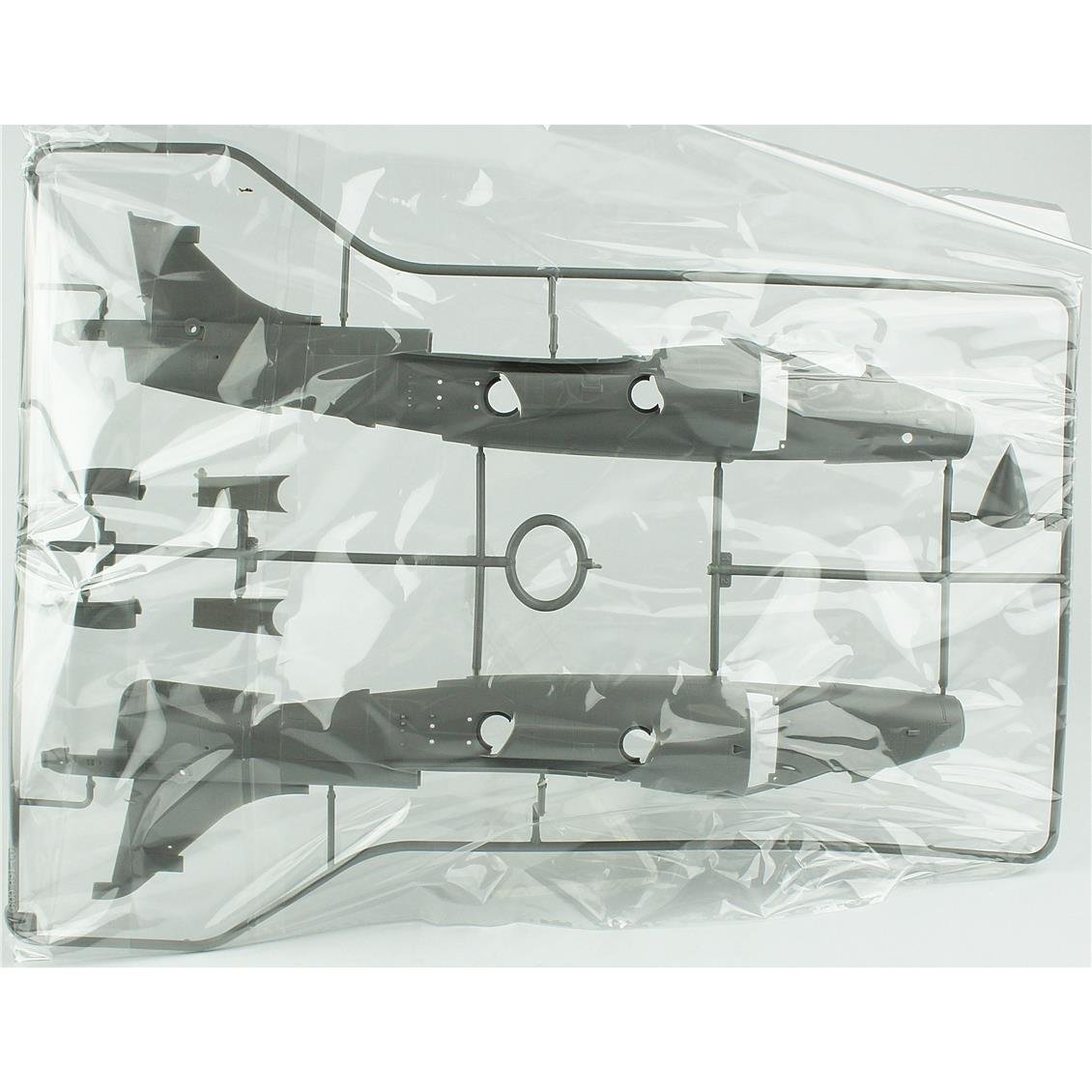 Kinetic K48035 1/48 FRS.1 Royal Navy Sea Harrier Savaş Uçağı, Plastik Model Kiti
