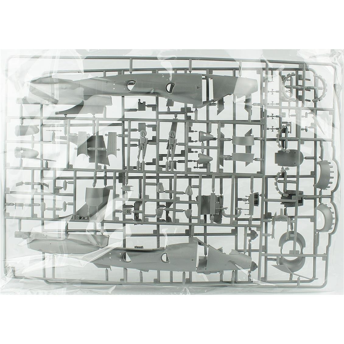 Kinetic K48060 1/48 Royal Navy Sea Harrier FRS.1 Savaş Uçağı, Plastik Model Kiti