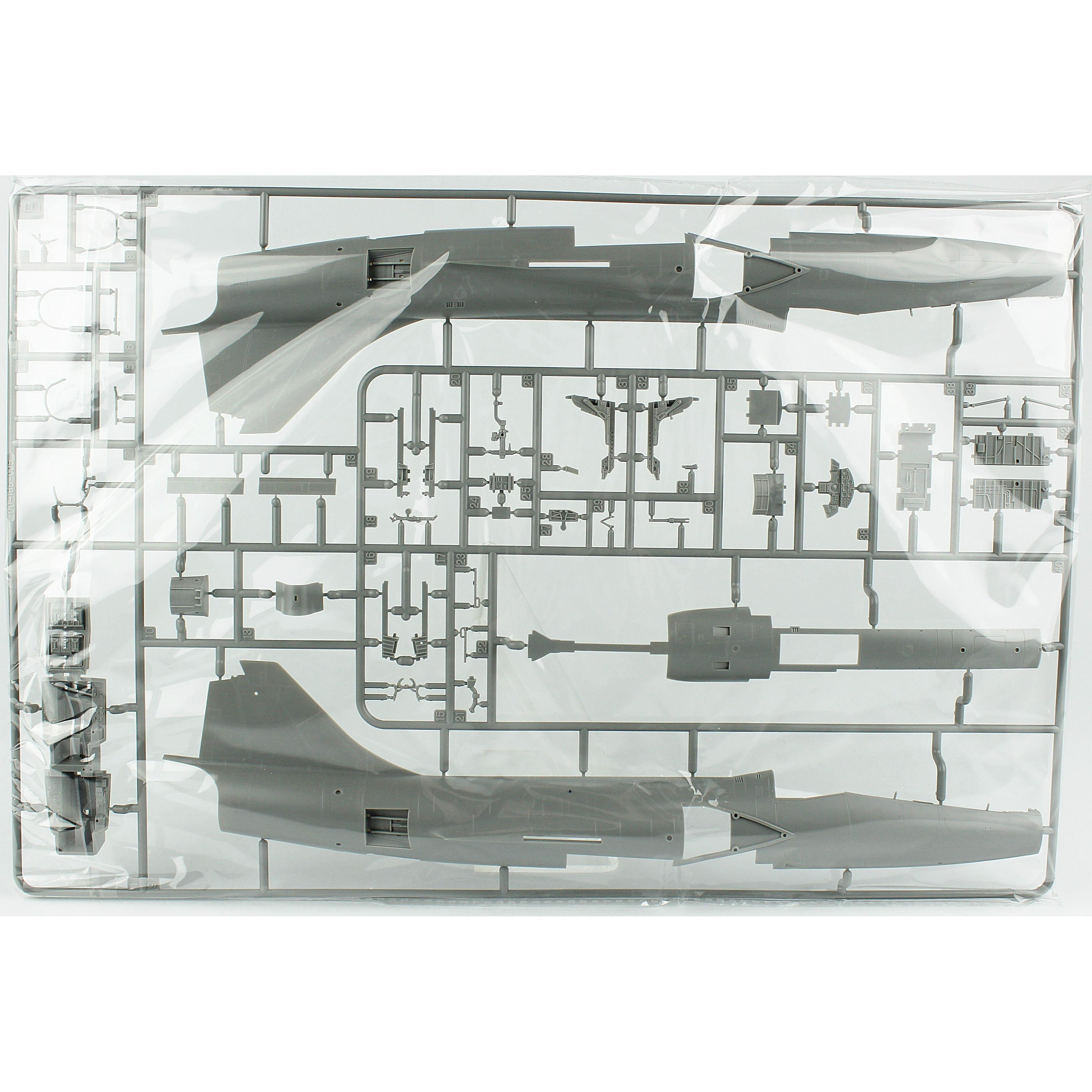 Kinetic K48089 1/48 Lockheed TF-104G Starfighter (Luftwaffe Trainer) Savaş Uçağı, Plastik Model Kiti