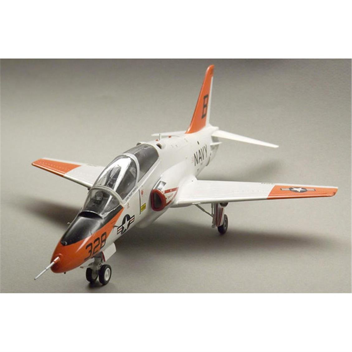 Kinetic K48094 1/48 T-45C (Goshawk US Navy Trainer CAGs TW-1 / TW-6) Savaş Uçağı, Plastik Model Kiti
