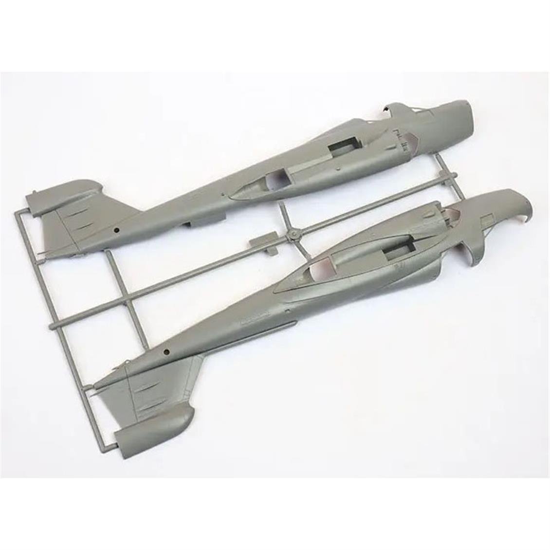 Kinetic K48112 1/48 EA-6B Prowler (VMAQ-2 Playboys) Savaş Uçağı, Plastik Model Kiti