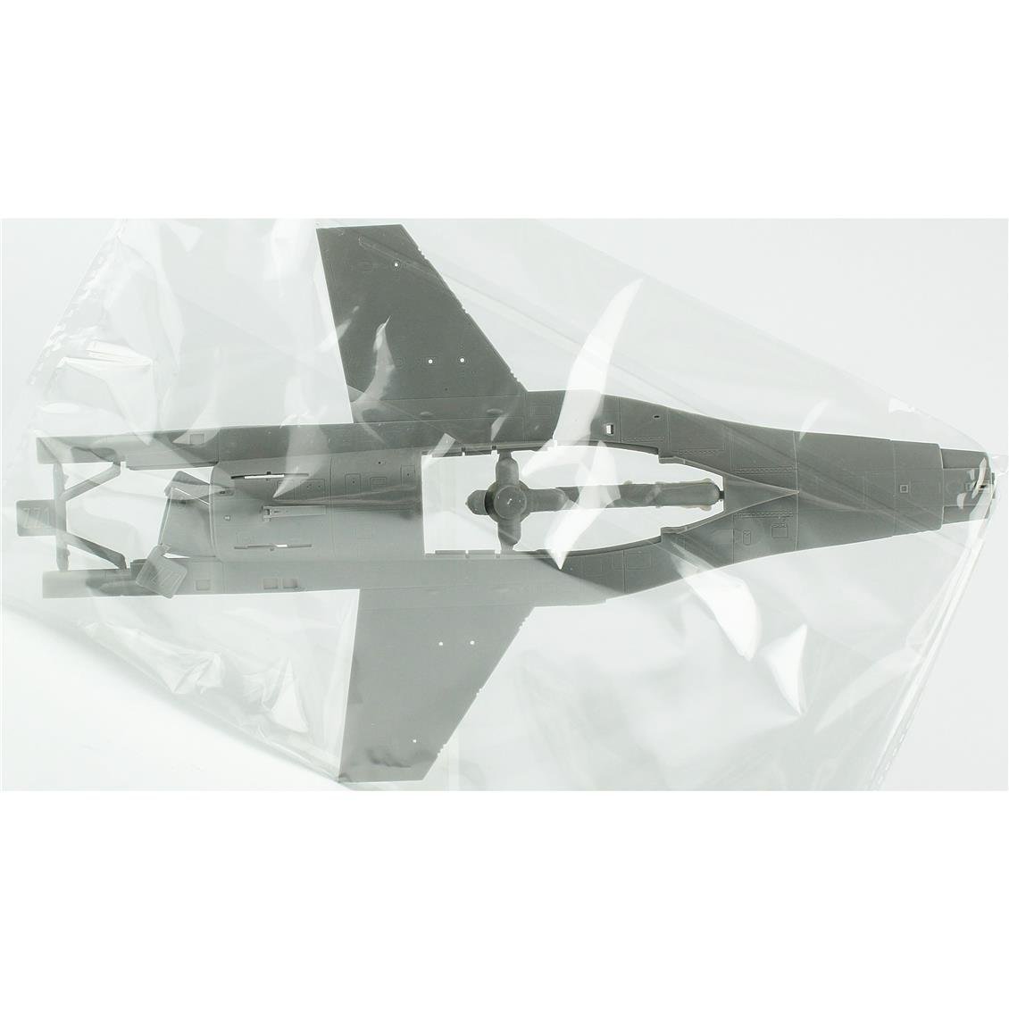 Kinetic K48129 1/48 F-16C Block 40 (Israeli Air Force - Barak) Savaş Uçağı, Plastik Model Kiti