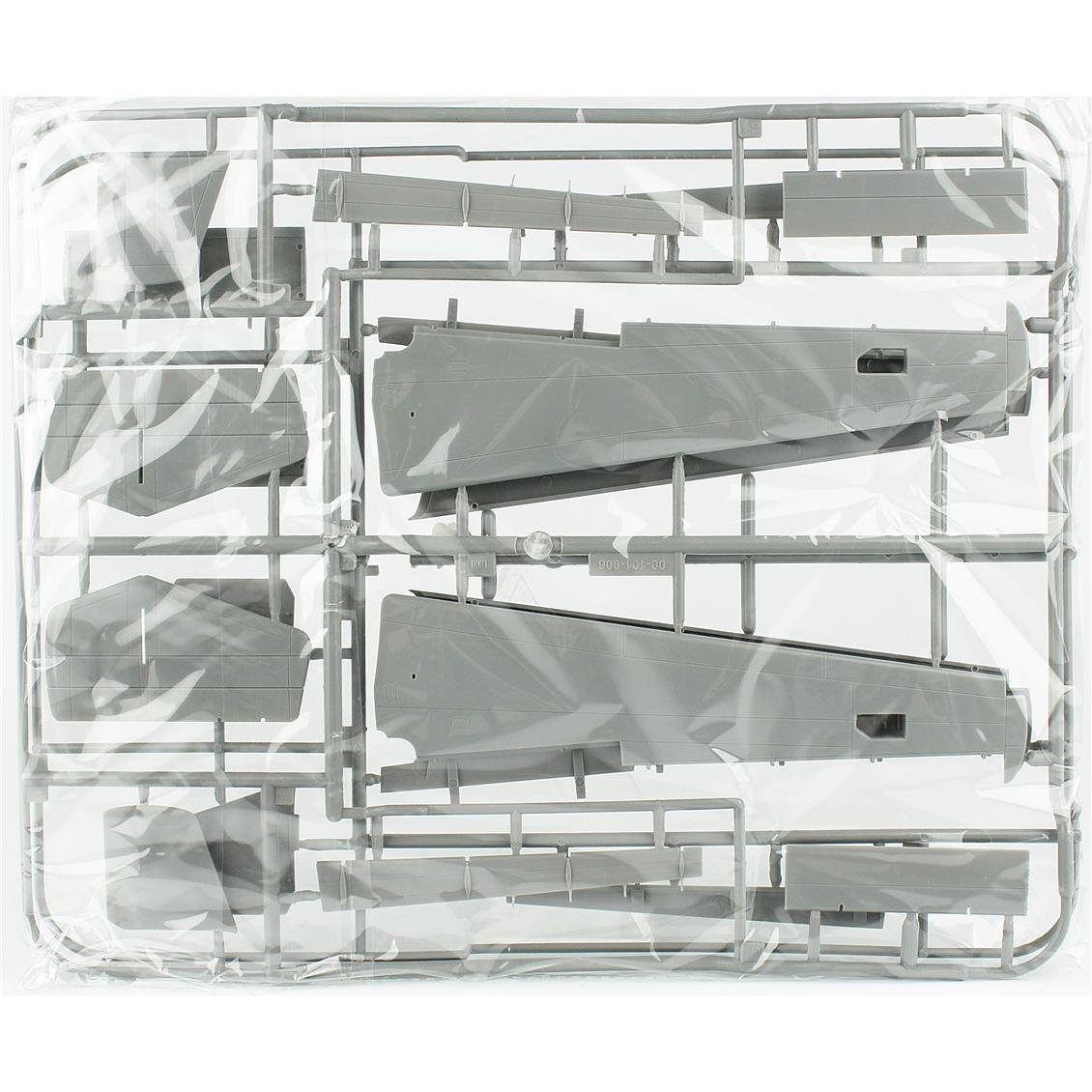 Kinetic K48135 1/48 E-2C Hawkeye 2000 Savaş Uçağı, Plastik Model Kiti