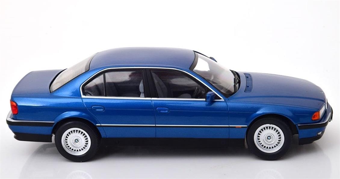 KKscale 180362 1/18 1994 Bmw 740i E38 1 Seri, Metalik Mavi, Sergilemeye Hazır Metal Araba Modeli