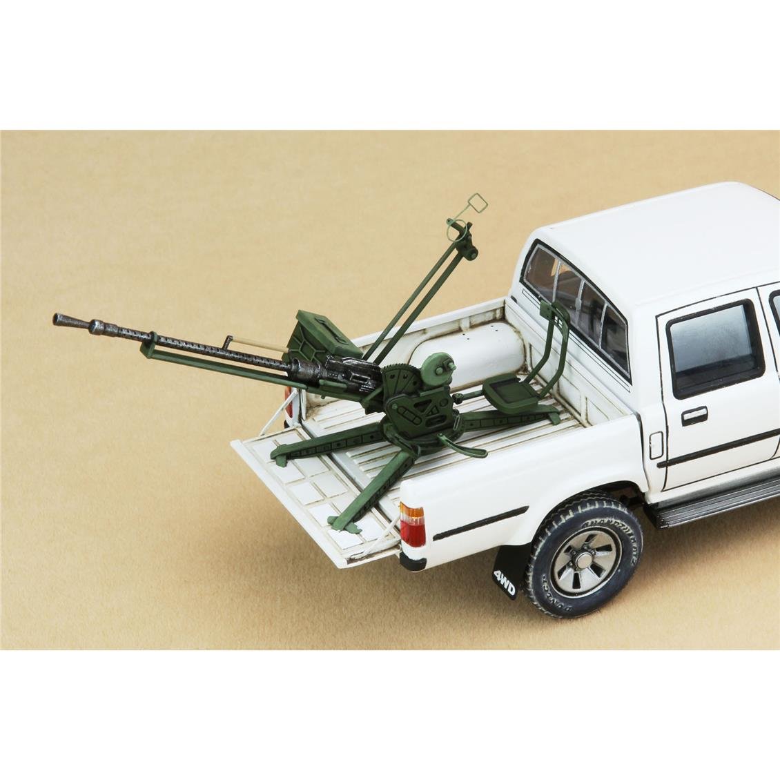 Meng VS-001 1/35 Ölçek ZPU-1 Silahlı Toyota Hilux Kamyonet, Plastik Model Kiti