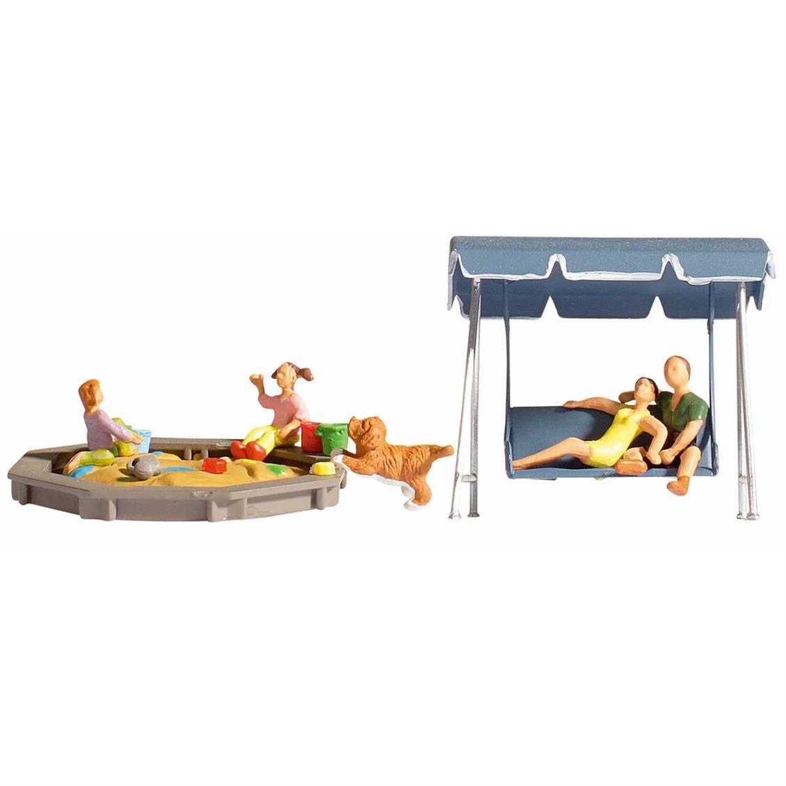 Noch 15590 1/87 Ölçek Ebeveyn ve Çocuk Figürleri