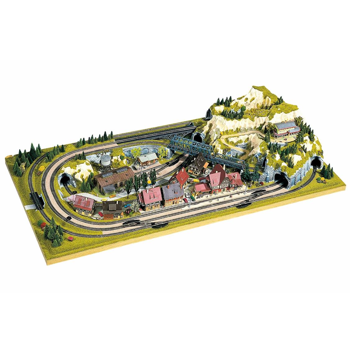 Noch 83870 1/160 Ölçek, (Staufen) Hazır Diorama Zemini 140 x 69 x 27(H) cm.