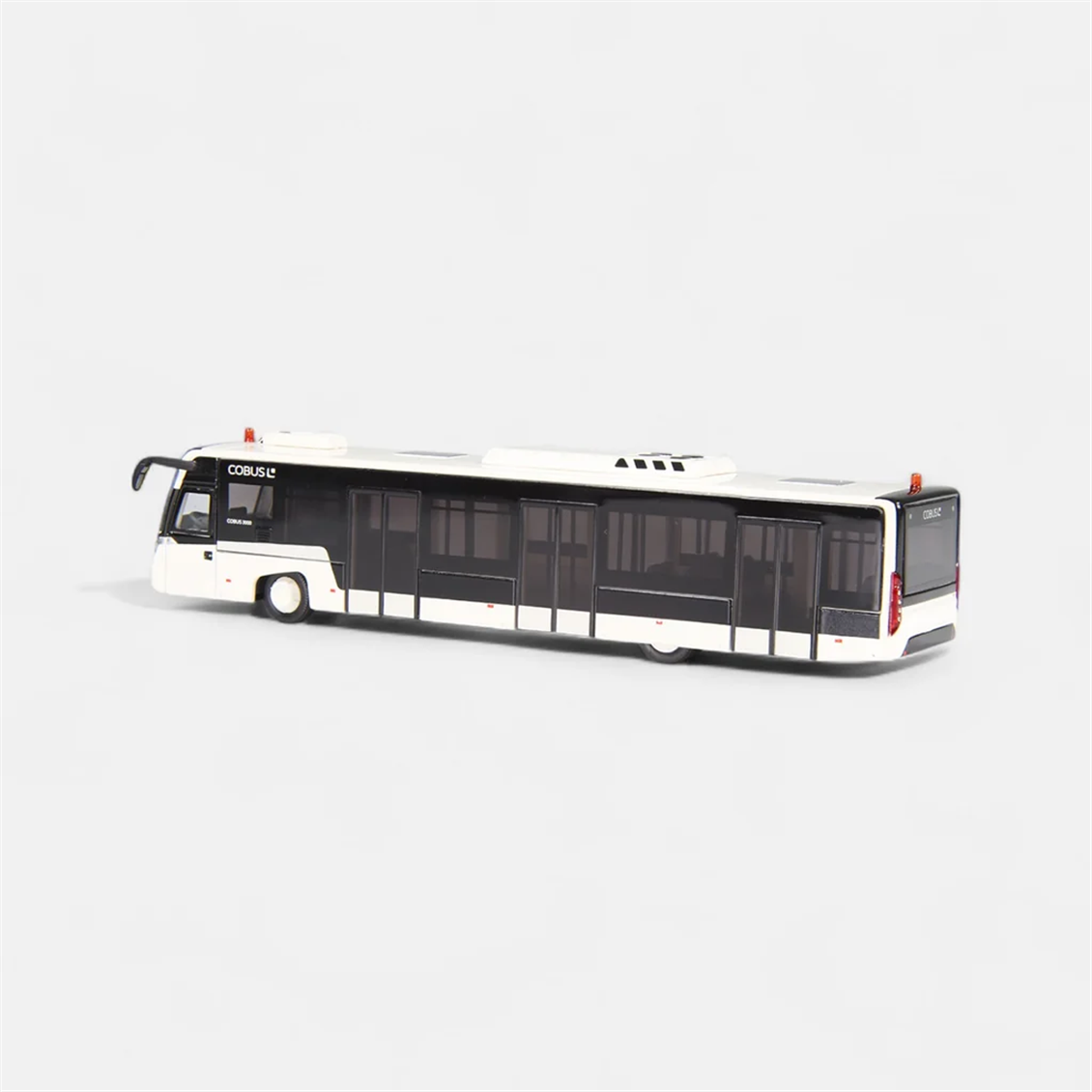 NZG 0981/40 1/87 Ölçek, Cobus 3002 Havaalanı Otobüsü, Beyaz, Sergilemeye Hazır Metal Model