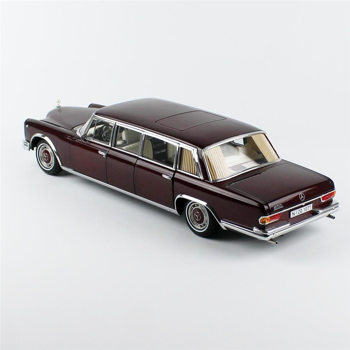 NZG 10710015 1/18 Scale, Mercedes-Benz 600 Pullman, Burgundy, Metal Model Ready for Display