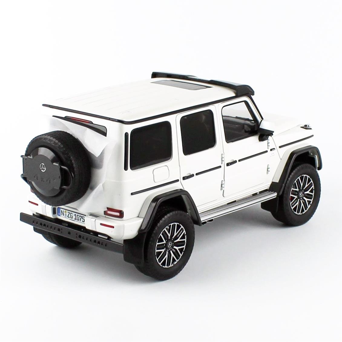 NZG 1075/40 1/18 Scale, Mercedes-AMG G 63, Opaque White, Metal Model Ready for Display
