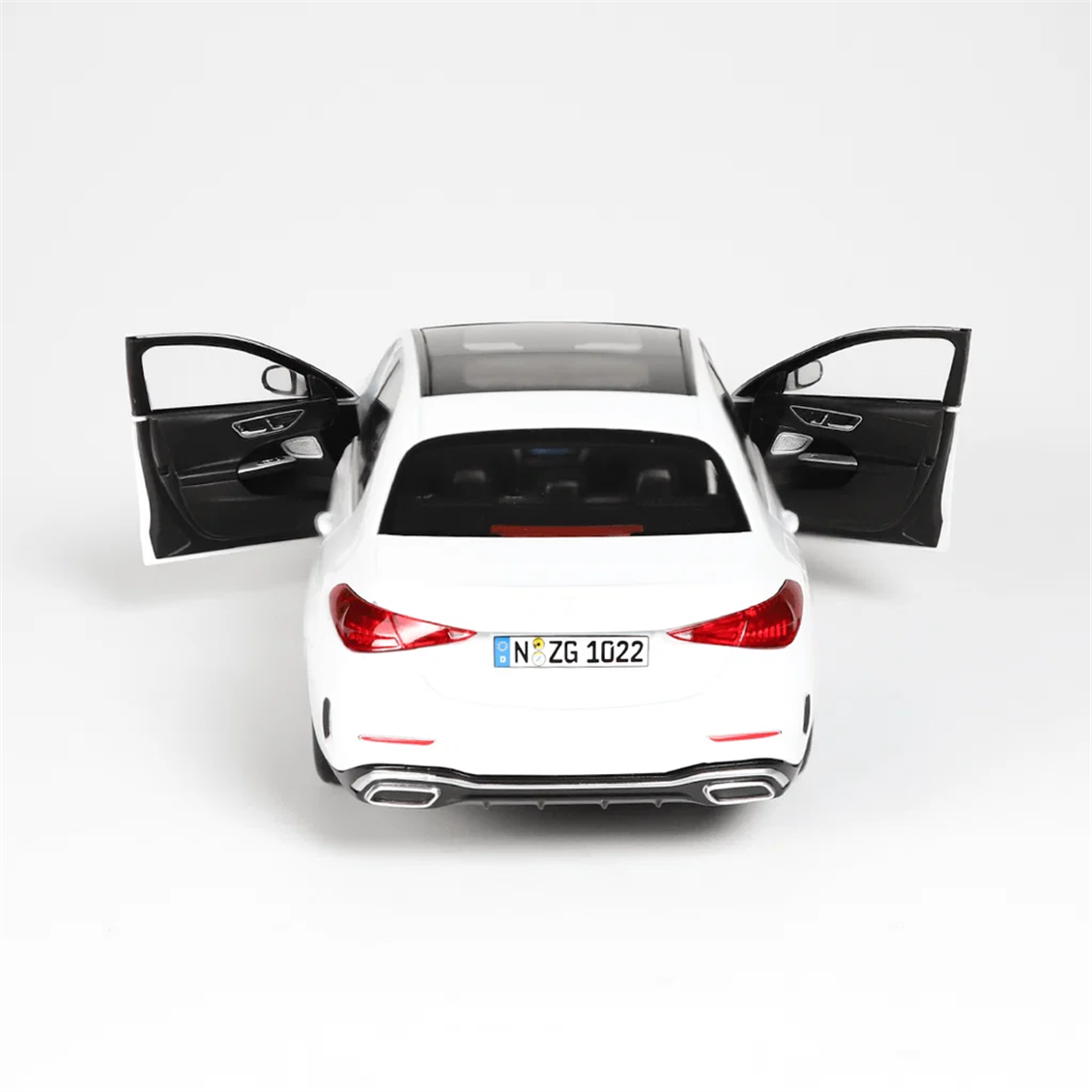 NZG 1102/41 1/18 Ölçek, Mercedes-Benz C-Class W206 Araba, Polar Beyaz, Sergilemeye Hazır Metal Model