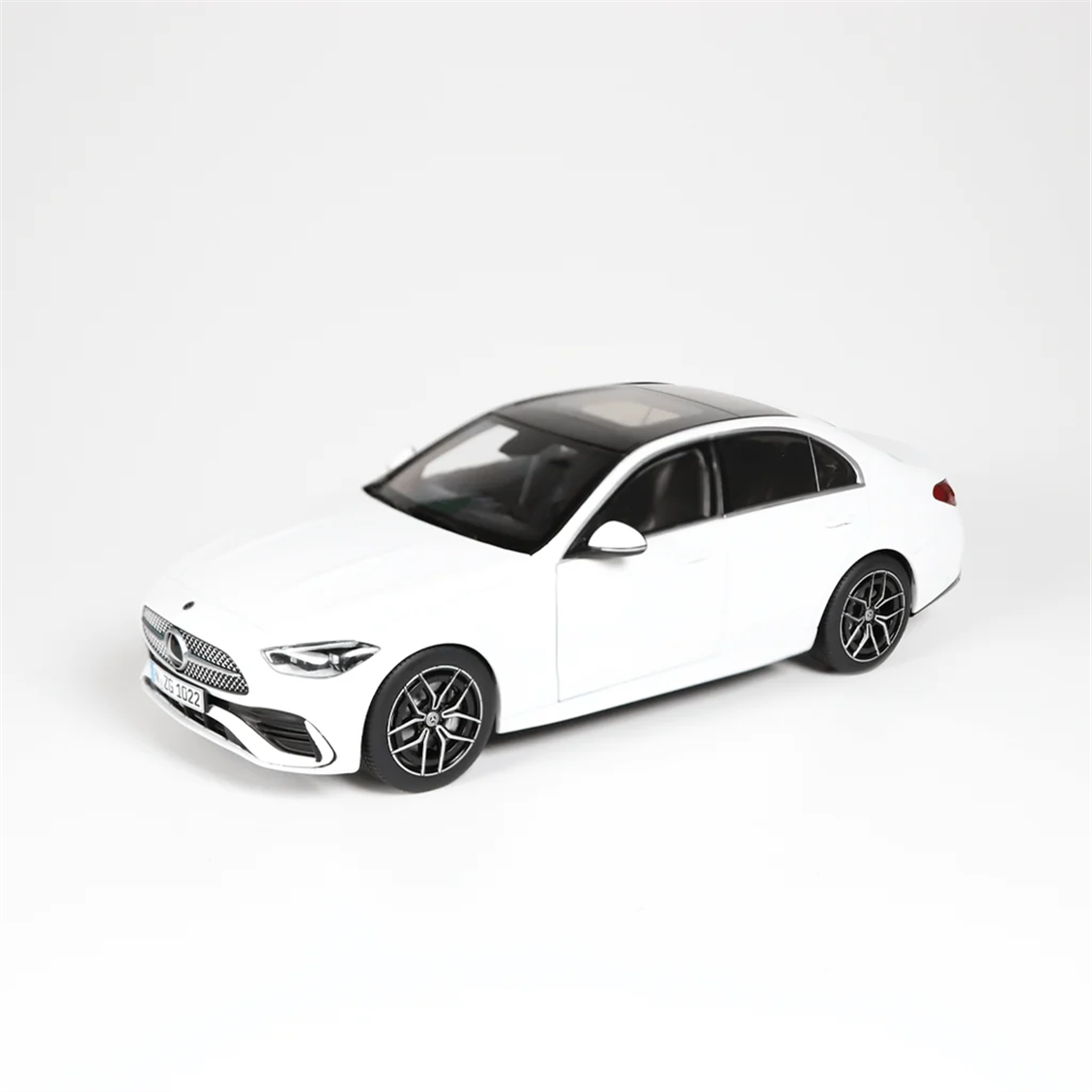 NZG 1102/41 1/18 Ölçek, Mercedes-Benz C-Class W206 Araba, Polar Beyaz, Sergilemeye Hazır Metal Model