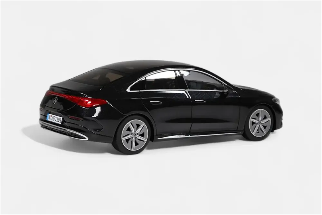 NZG 1102/51 1/18 Ölçek, Mercedes-Benz C-Class W206 Araba, Kosmos Siyah, Sergilemeye Hazır Metal Model
