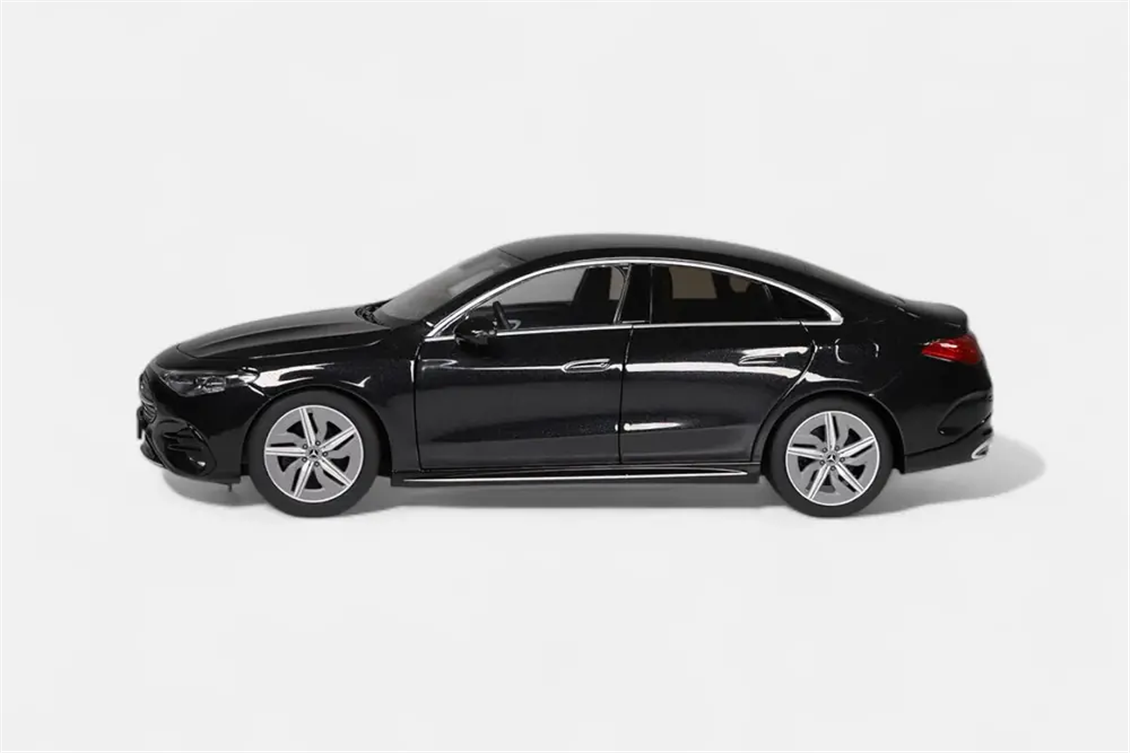 NZG 1102/51 1/18 Ölçek, Mercedes-Benz C-Class W206 Araba, Kosmos Siyah, Sergilemeye Hazır Metal Model