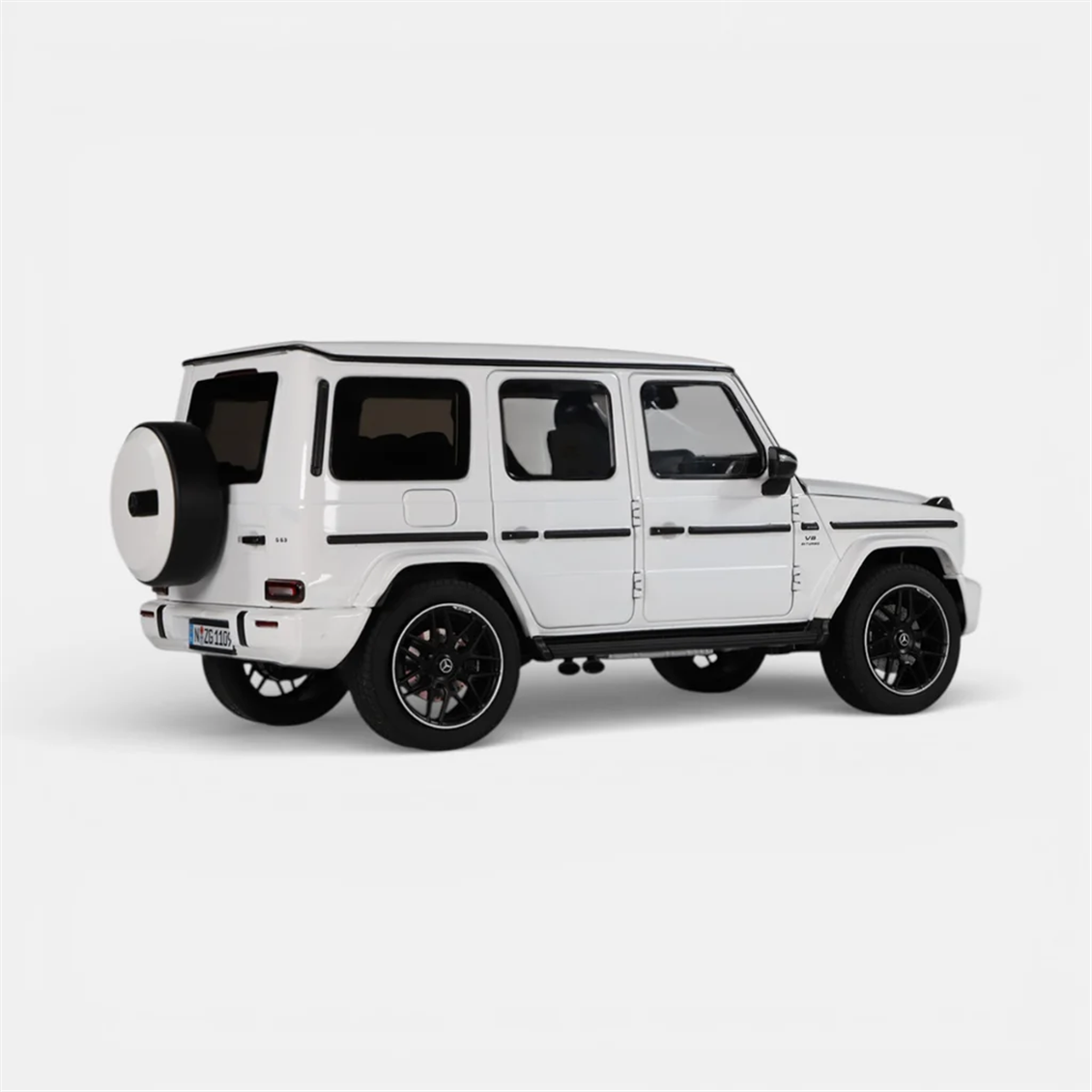 NZG 1109/41 1/18 Ölçek, Mercedes-AMG G 63 4x4 Arazi Aracı, Polar Beyaz, Metal, Sergilemeye Hazır Metal Model