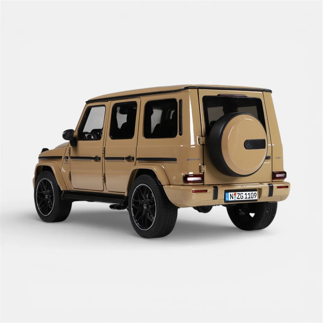 NZG 1109/69 1/18 Ölçek, Mercedes-AMG G 63 4x4 Arazi Aracı, Çöl Beji, Sergilemeye Hazır Metal Model