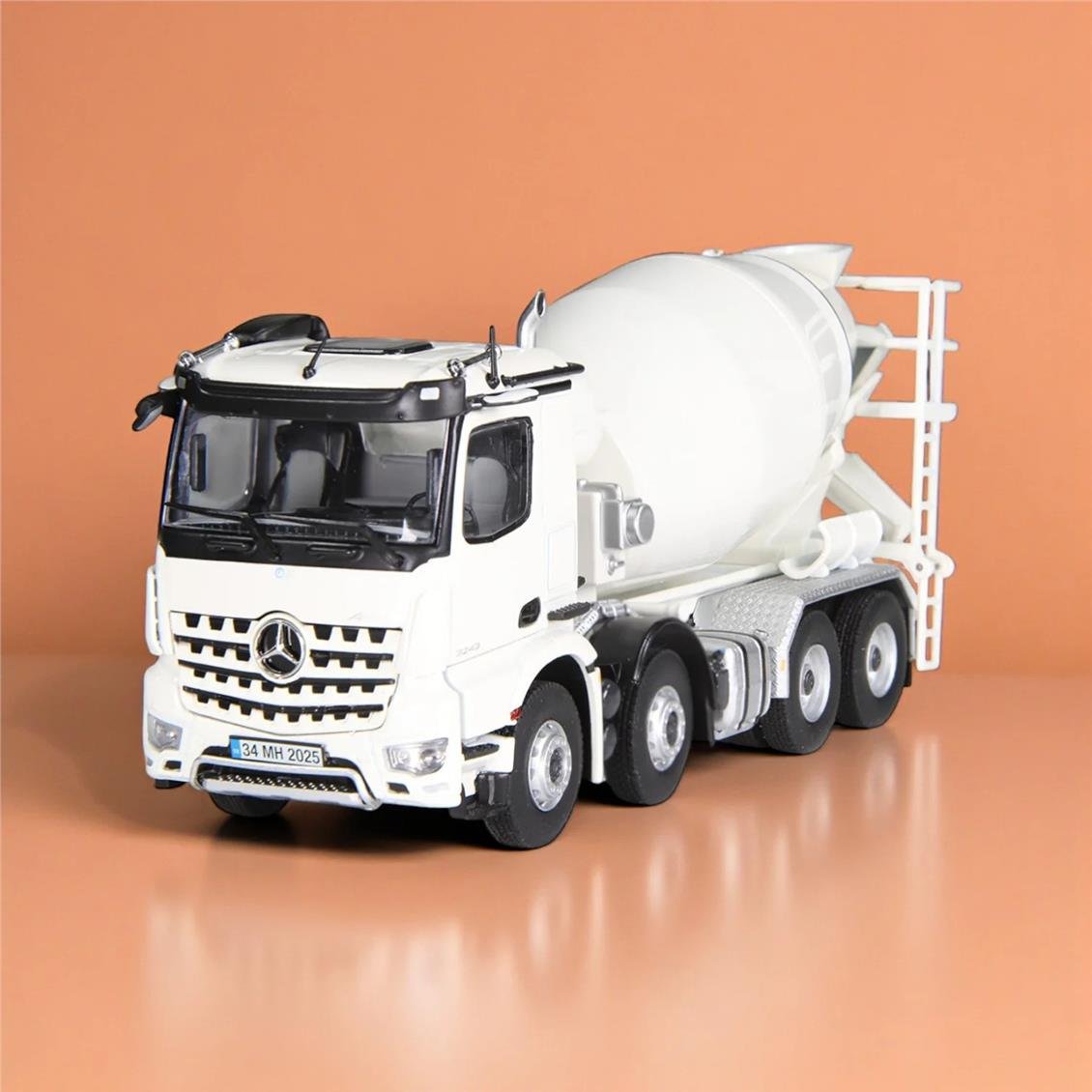 NZG 993/19 1/50 Ölçek, Mercedes Benz AROCS 8X4 Beton Mikseri, Sergilemeye Hazır Metal Model