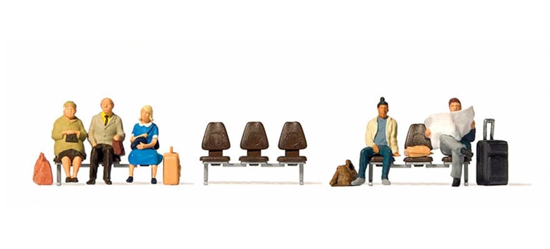 Preiser 10660 1/87 Ölçek fünf wartende reisende. drei Figürleri