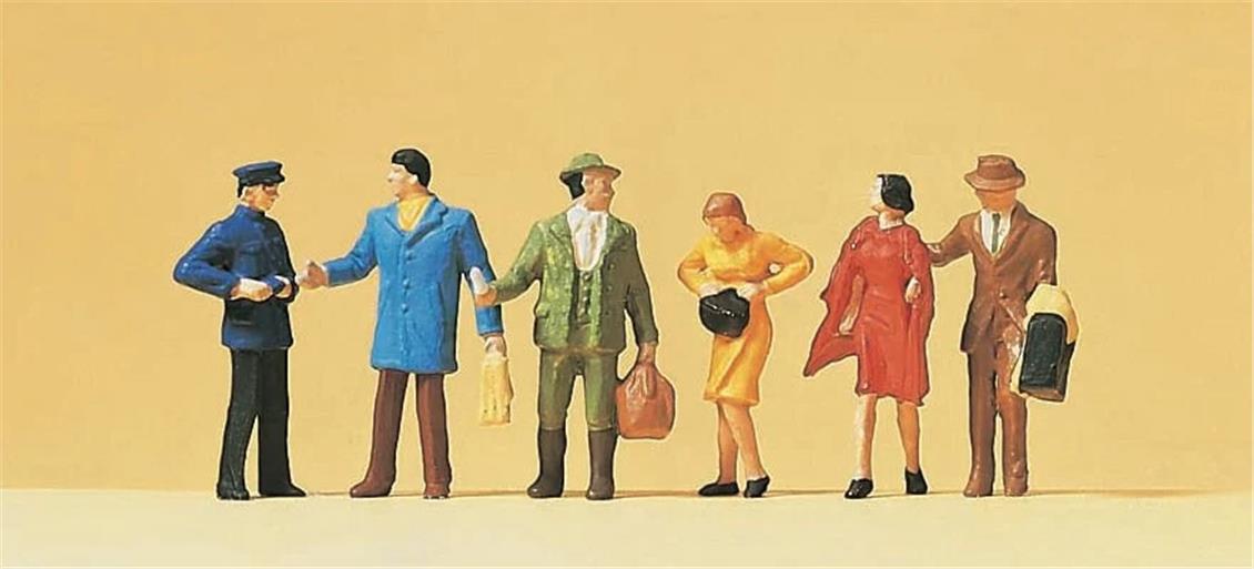 Preiser 14029 1/87 Ölçek Platformda Bekleyen Yolcu Figürleri