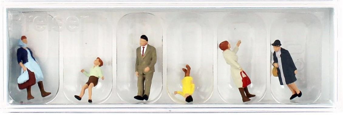 Preiser 14069 1/87 Ölçek Bekleyen Çocuklu Yolcu Figürleri