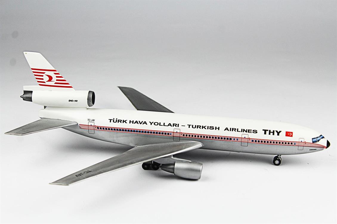 QD135 1/144 DC-10 Sergilemeye Hazır Plastik Uçak Maketi