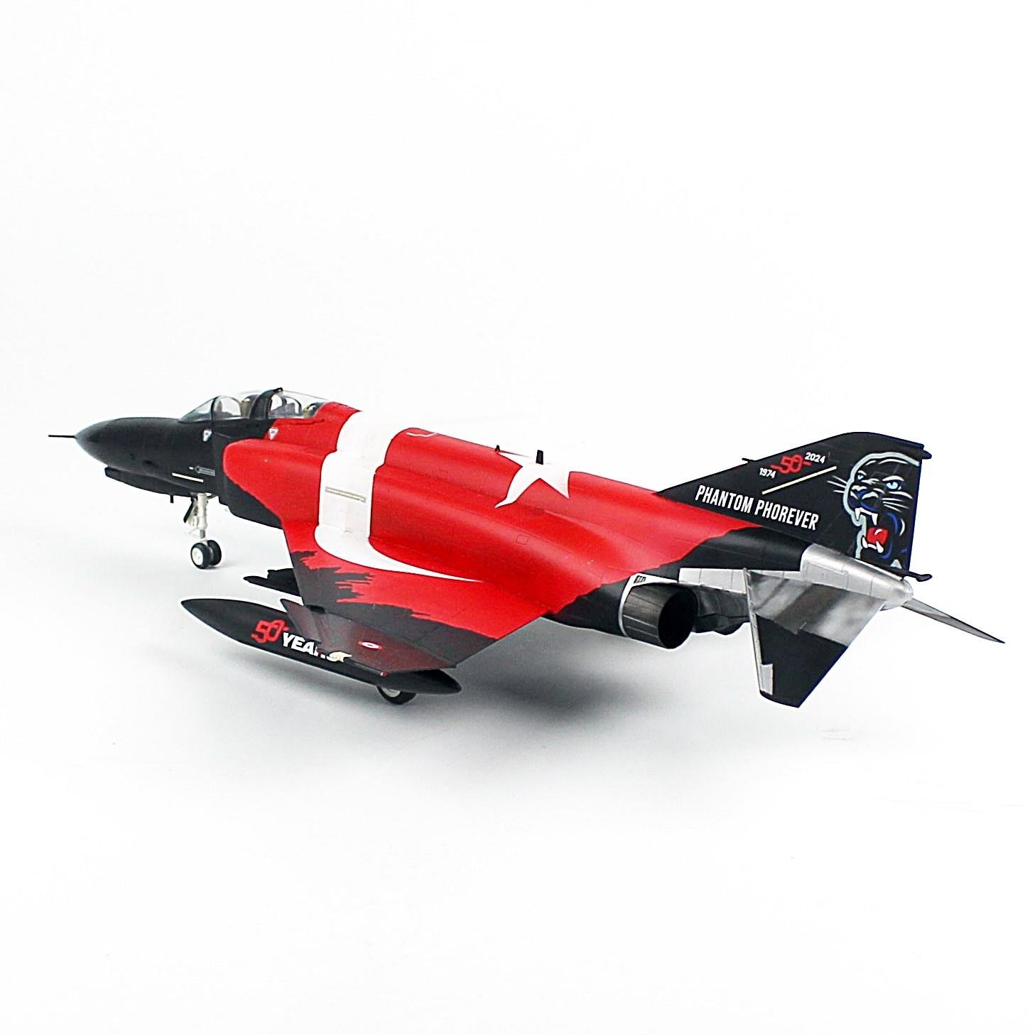 QD175 1/48 Ölçek, F-4E Phantom, 50. Yıl Decalli, Sergilemeye Hazır Savaşl Uçağı Modeli