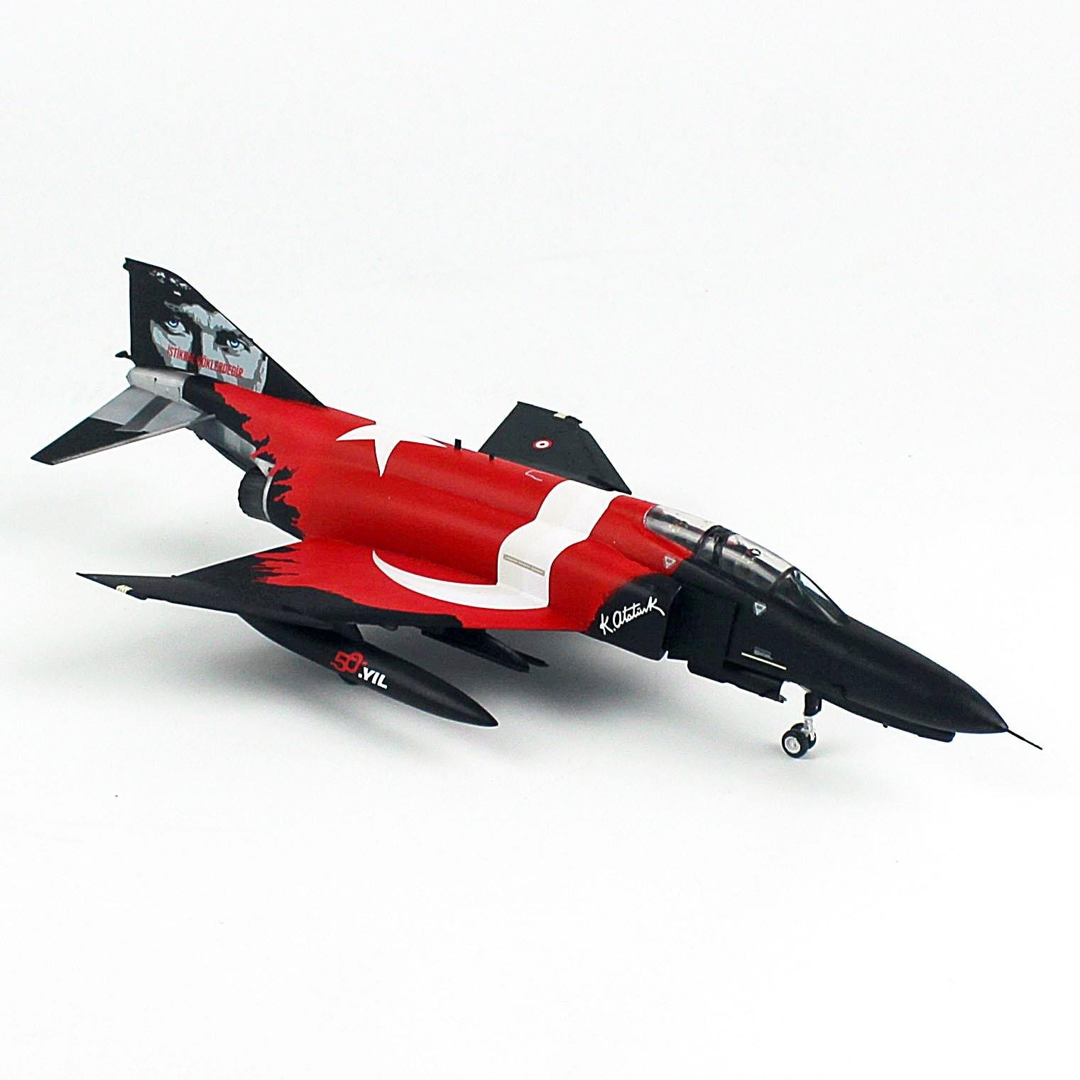 QD176 1/72 Ölçek, F-4E Phantom, 50. Yıl Decalli, Sergilemeye Hazır Savaşl Uçağı Modeli