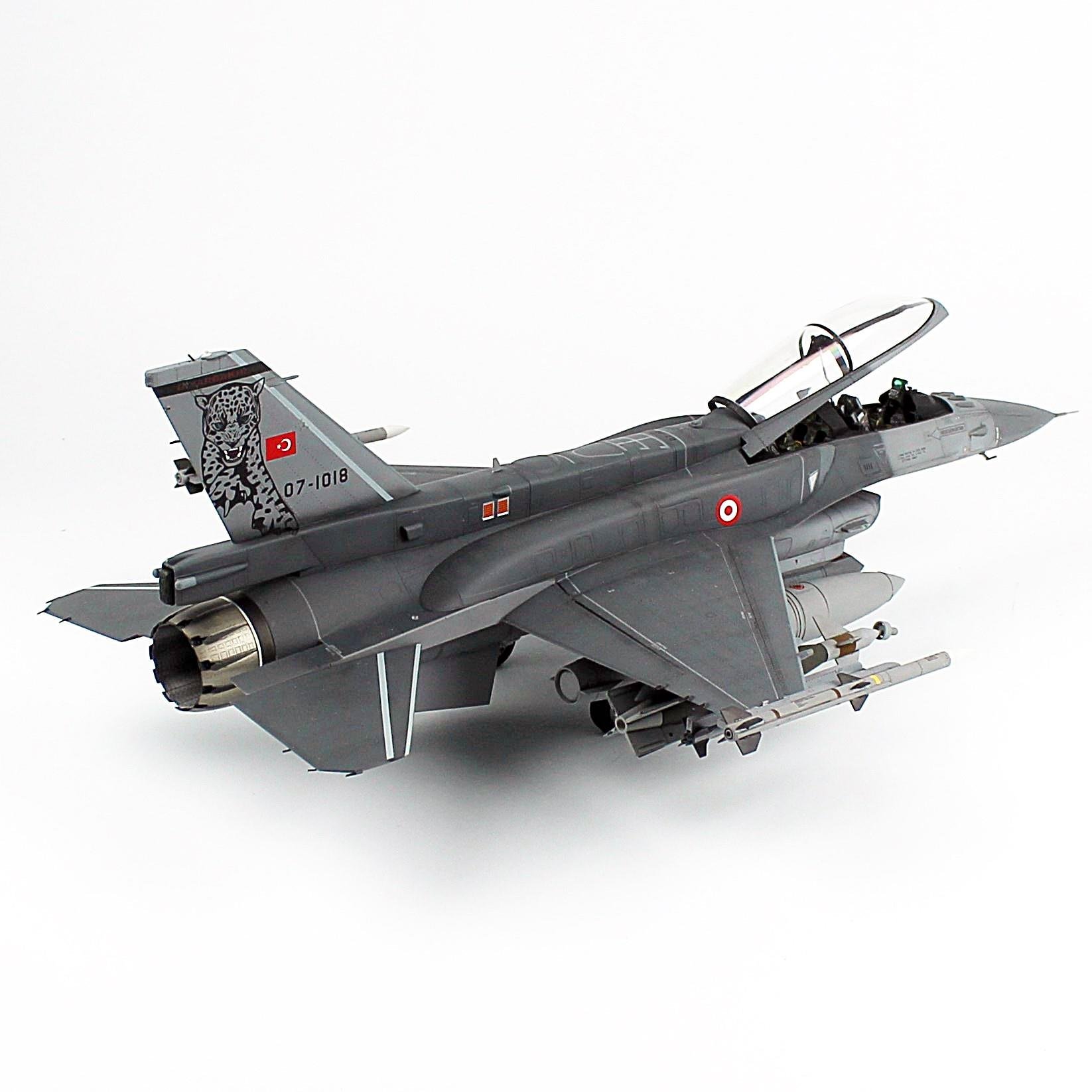 QD177 1/32 Ölçek, F-16C B50+ Pars Filo, Sergilemeye Hazır Savaşl Uçağı Modeli 2 F16