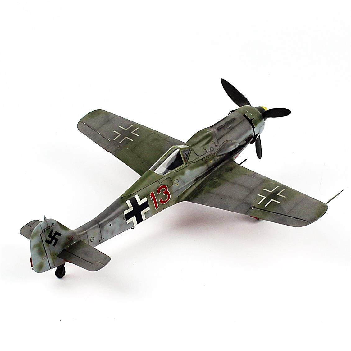 QD181 1/48 Ölçek, FOCKE-WULF 190 D 9, Sergilemeye Hazır Savaşl Uçağı Modeli