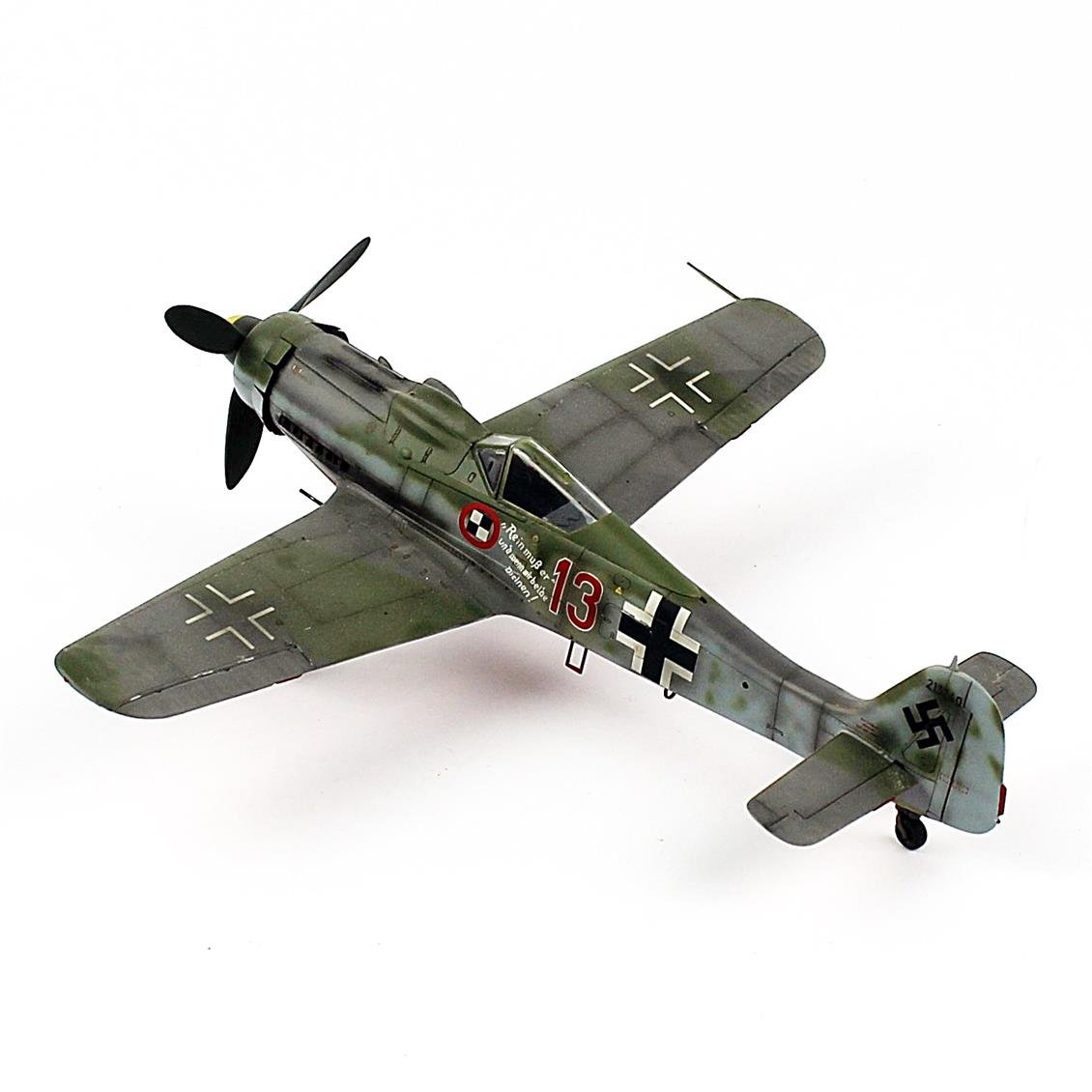 QD181 1/48 Ölçek, FOCKE-WULF 190 D 9, Sergilemeye Hazır Savaşl Uçağı Modeli