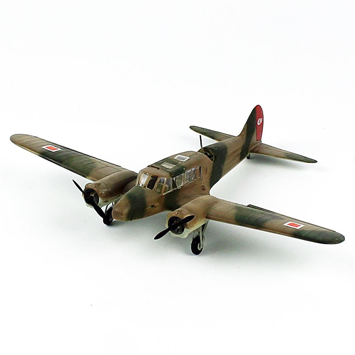 QD185 1/72 Ölçek, Avro (Anson) Türk Hv. Kuv., Sergilemeye Hazır Plastik Uçak Modeli