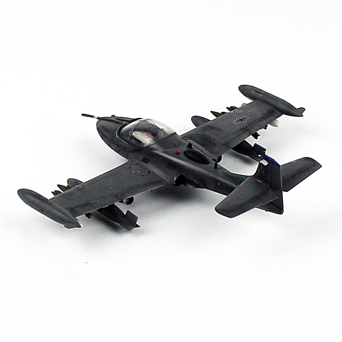 QD186 1/72 Ölçek, A-37 (Dragonfly) US Air Force, Sergilemeye Hazır Savaşl Uçağı Modeli