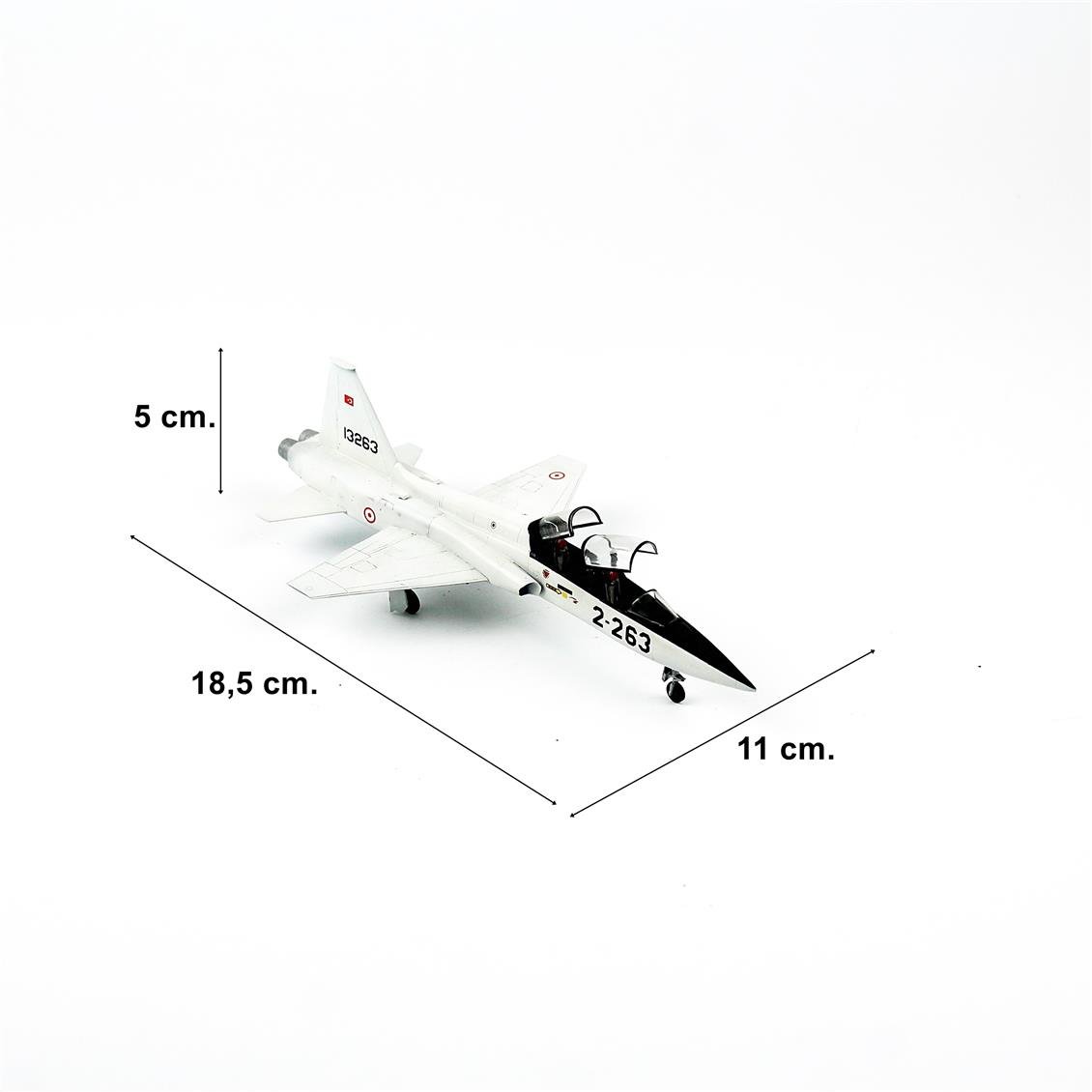 QD188 1/72 Ölçek, T-38 (ARI) Türk Hv. Kuv., Sergilemeye Hazır Savaşl Uçağı Modeli