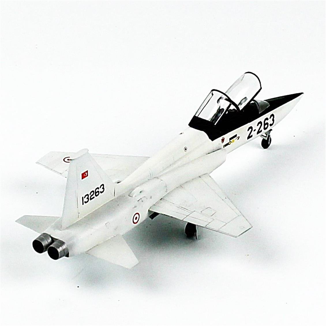 QD188 1/72 Ölçek, T-38 (ARI) Türk Hv. Kuv., Sergilemeye Hazır Savaşl Uçağı Modeli