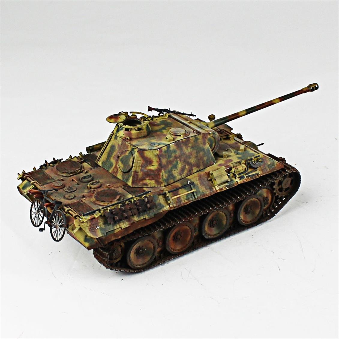 QD257 1/35 Panther, Tamiya, Sergilemeye Hazır Plastik Tank Maketi
