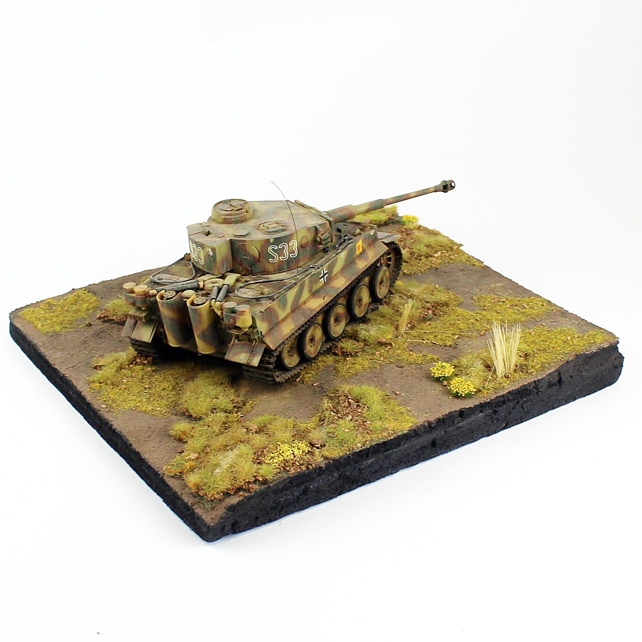 QD288 1/35 Ölçek, Tiger-1 Early (Kursk 1943)  Dioramalı Sergilemeye Hazır Plastik  Model